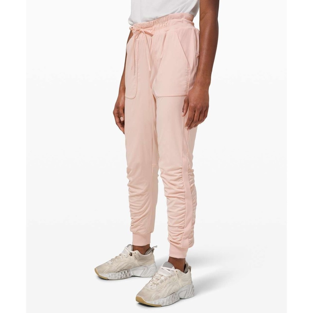 Lululemon Beyond the Studio Jogger Lined High‎ Waist Size 6 Feather Pink 29X28